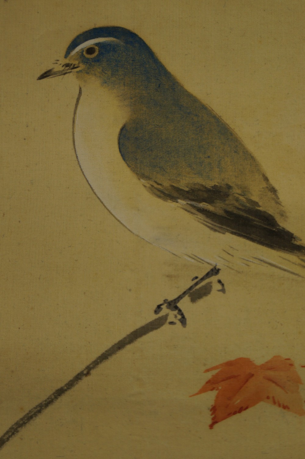 Rollo colgante japonés otoño motivo de plumas primer plano