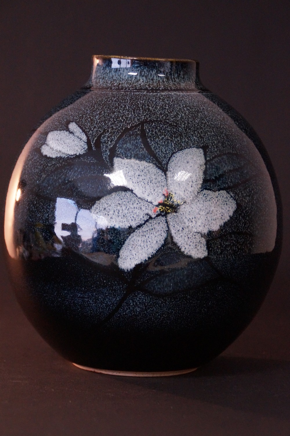 Shigaraki Vase von Kaoru Ohara Seitenansicht 2