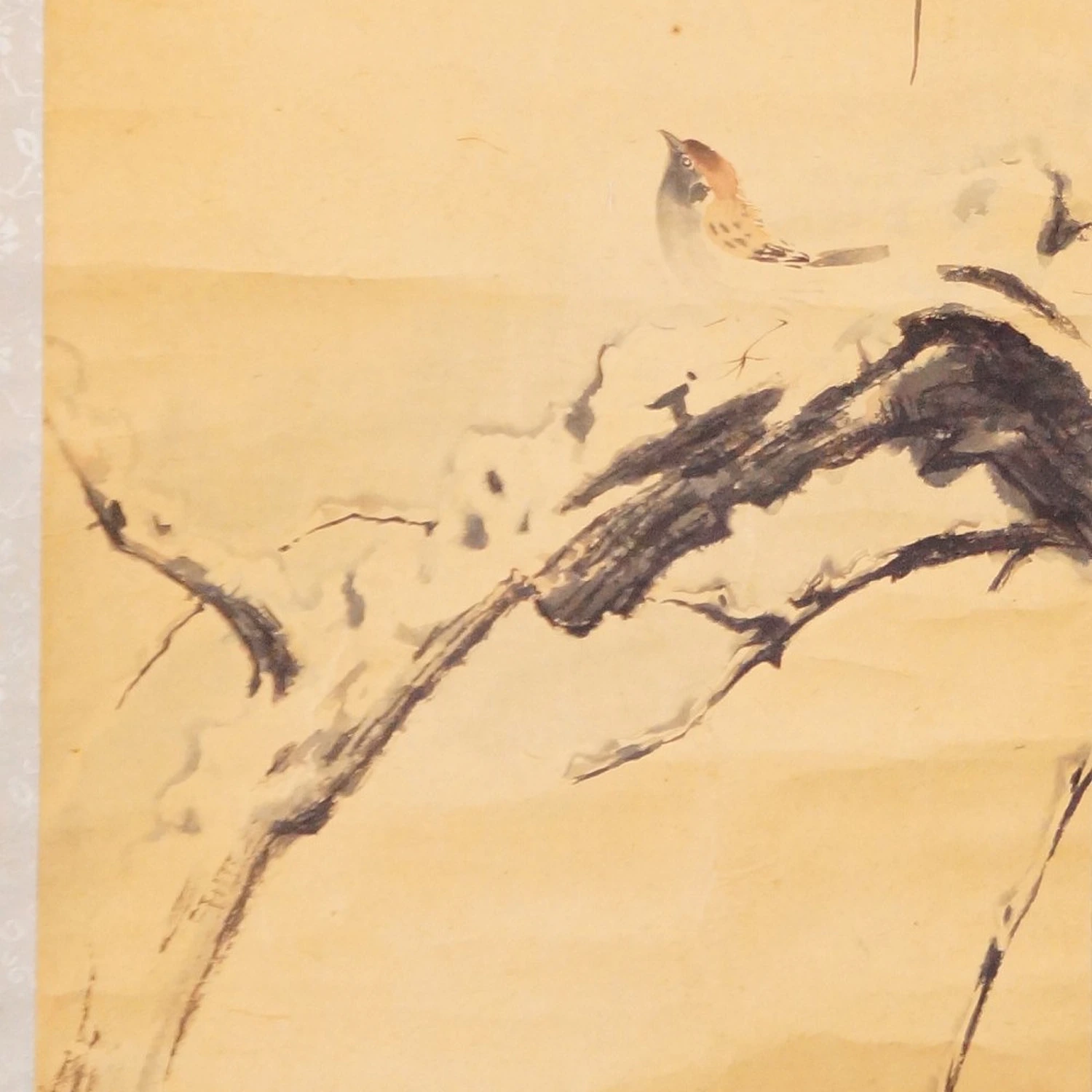 Kleiner Vogel auf verschneitem Pflaumenzweig, Kakemono von Sanso