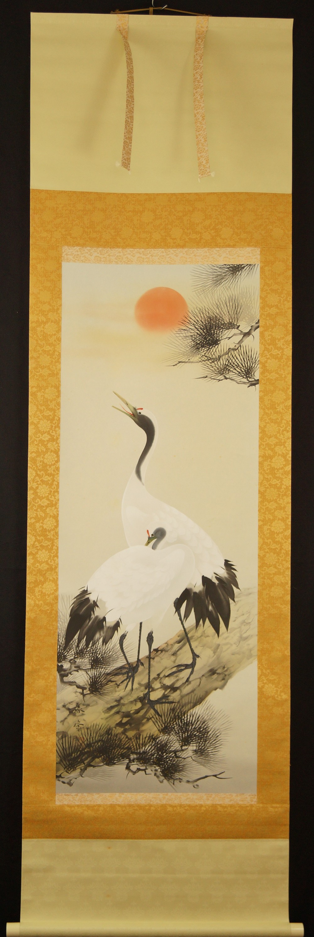 Grues, kakemono, vue d'ensemble du rouleau suspendu