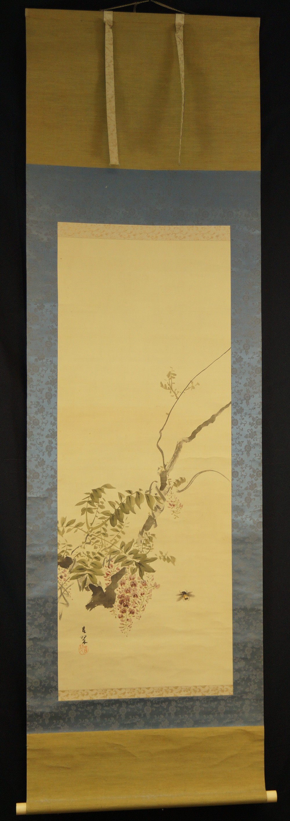 Biene von Syunsui Kawabata Gesamtansicht Rollbild