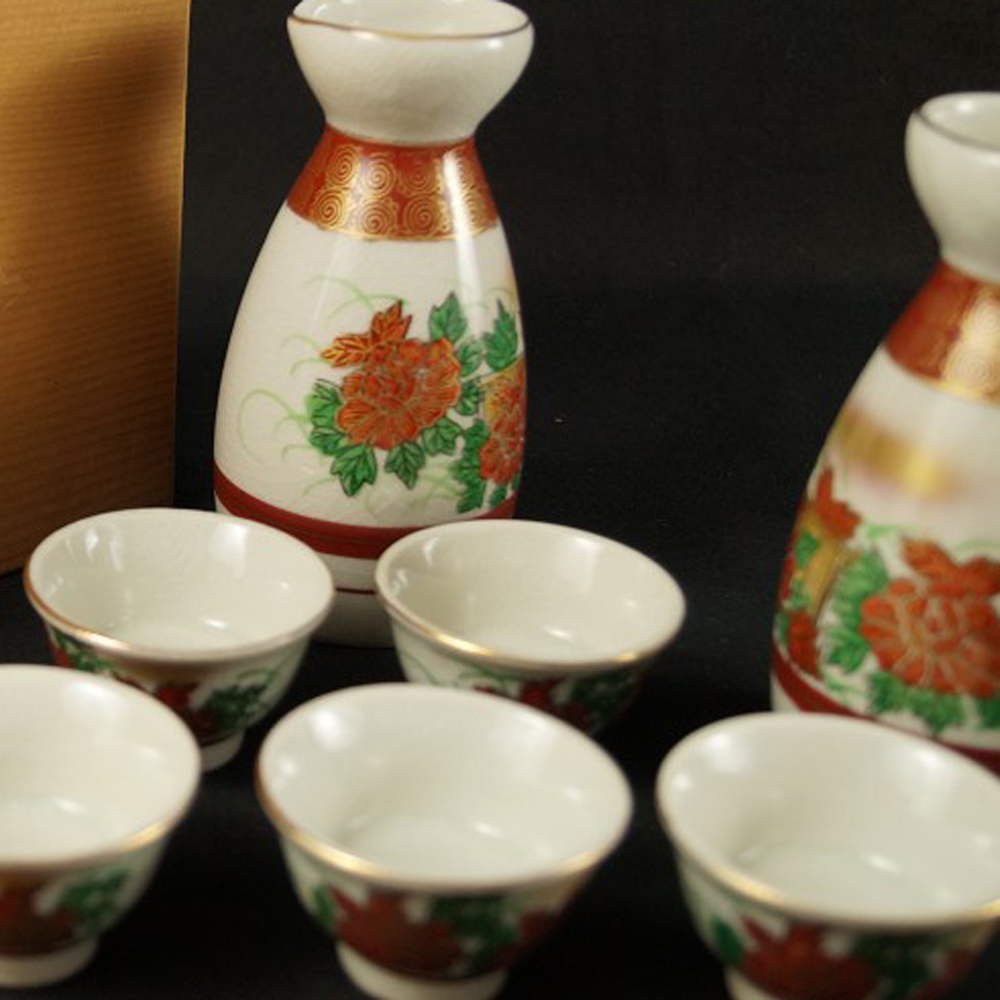 Sake Set Pfingstrosenmotiv Kutani Porzellan Motiv Nahaufnahme Vorschau