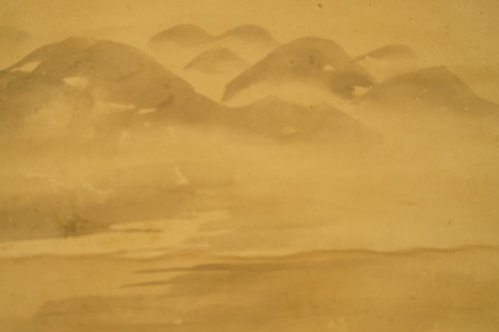 Chaîne de collines dans la brume Paysage gros plan 3