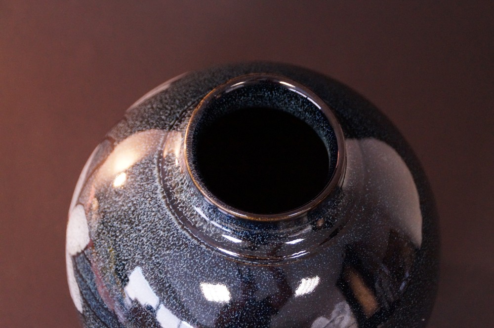 Shigaraki Vase von Kaoru Ohara Innenansicht Nahaufnahme
