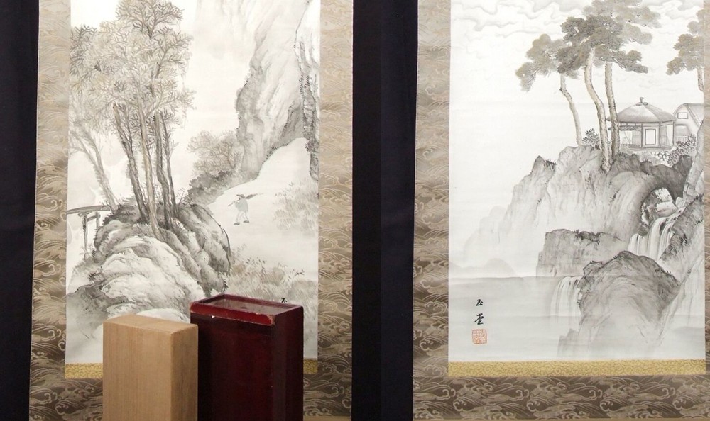 Kakemono von Kawai Gyokudō: Tuschelandschaft mit Bergen und Wasser auf Seide.
