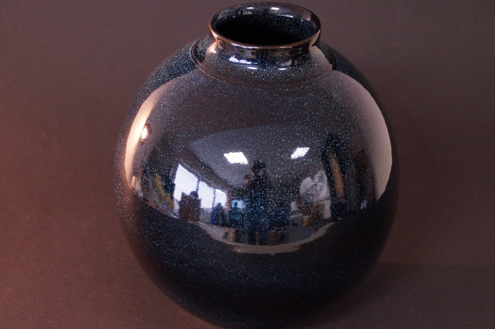 Shigaraki Vase von Kaoru Ohara Rueckansicht