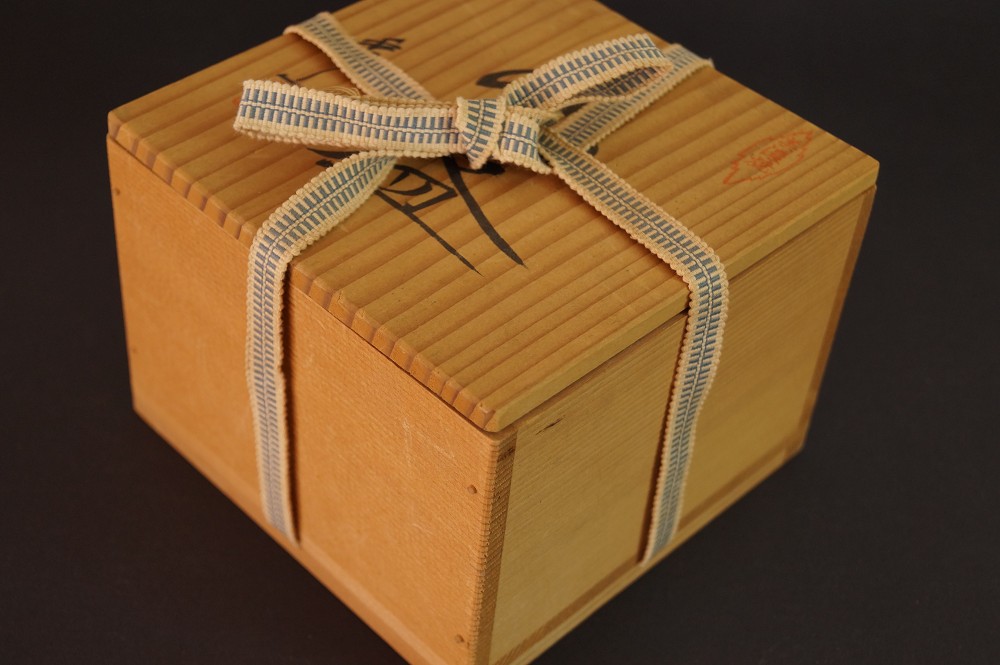 Shino Chawan par Shuzo Kato Boîte de rangement avec cordon