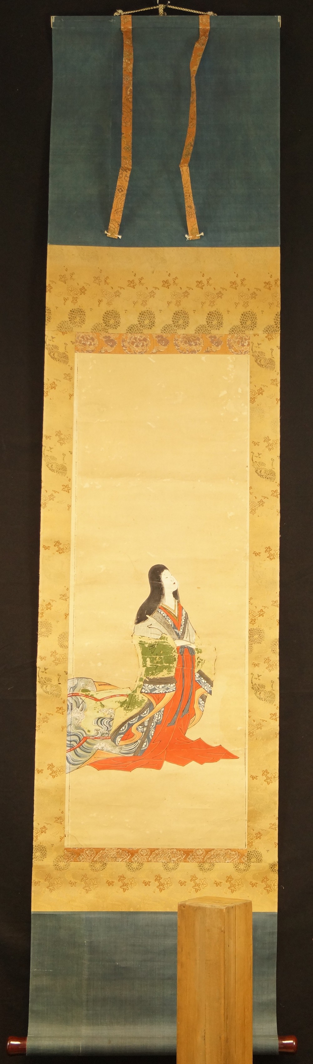 Court lady of the Heian period overall view hanging scroll