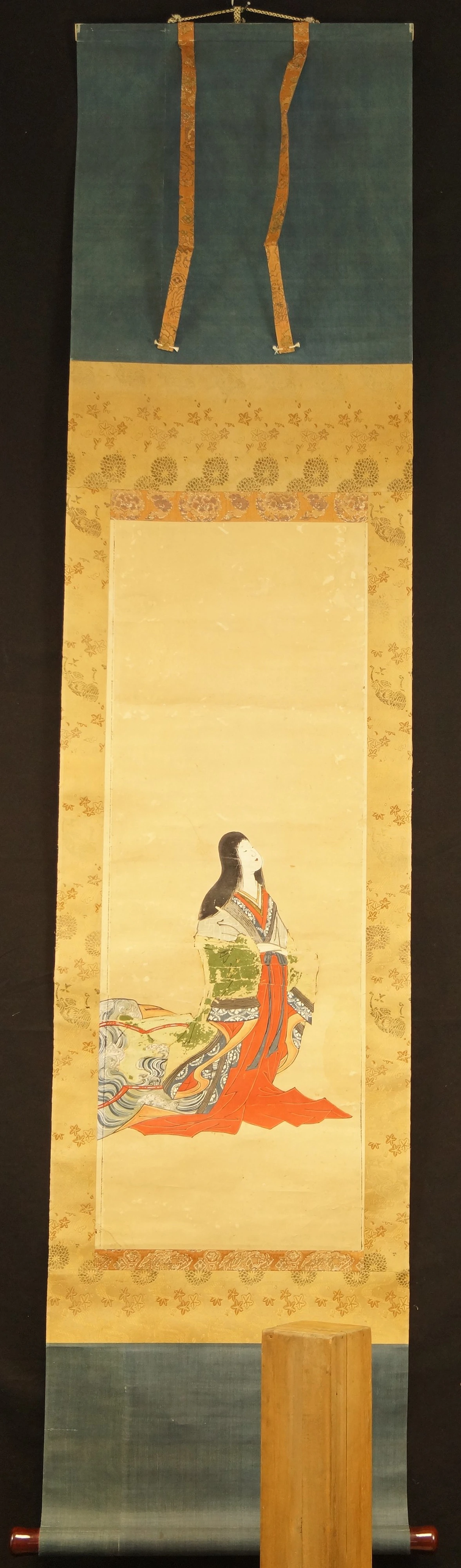 Hoefische Dame der Heian-Zeit Gesamtansicht Rollbild