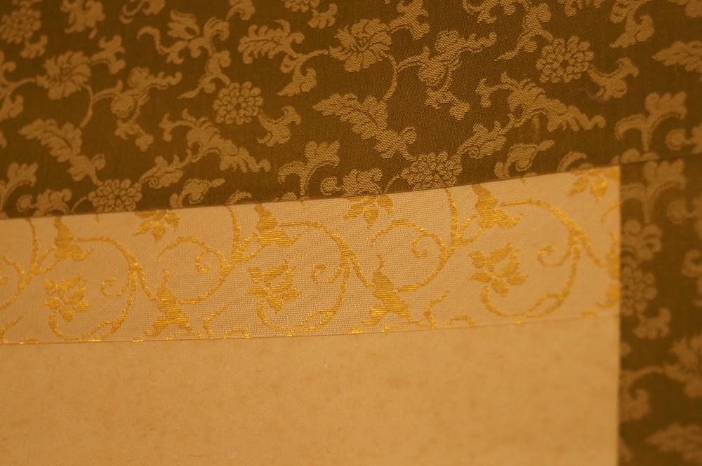 Calligraphy Spring Wind Mounting Detail