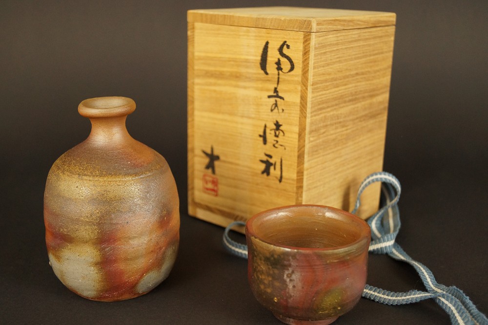 Bizen Tokkuri-Set mit Guinomi Set mit Aufbewahrungsbox