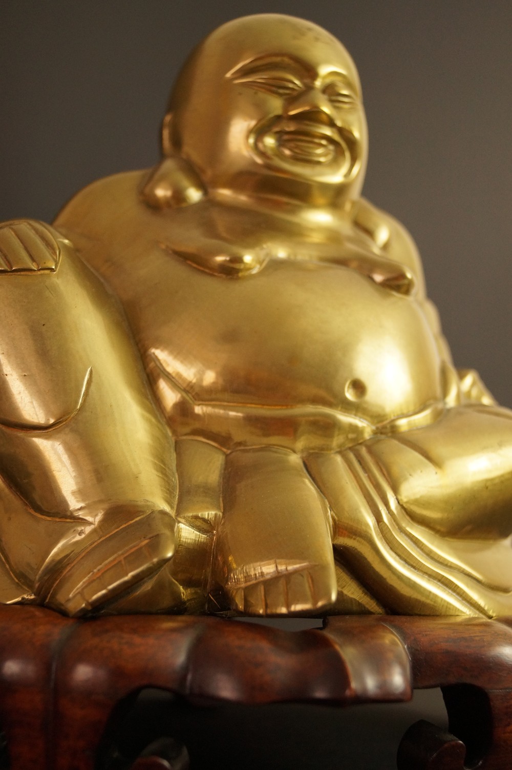 Hotei-Figur Frontalansicht